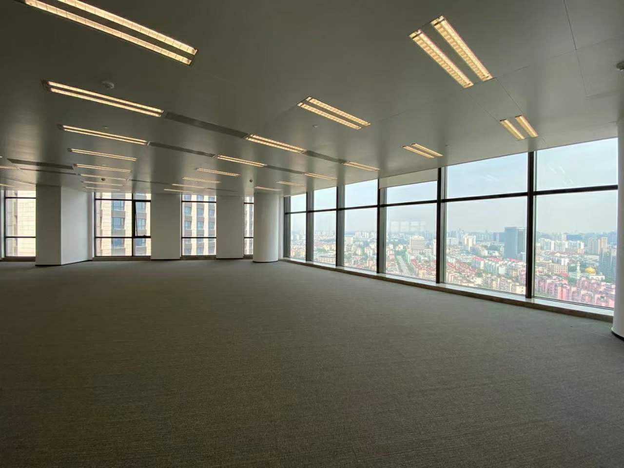 中企国际金融中心整层2000平办公室出租